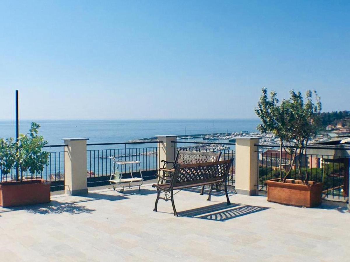 Riviera Mare Apartment วาราซเซ ภายนอก รูปภาพ